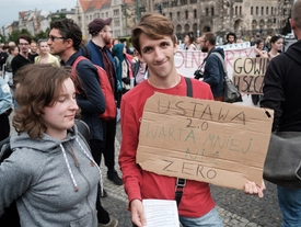 Protest studentów na Placu Adama Mickiewicza